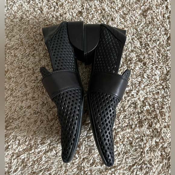 Mercedes Castillo Mati Perforated Convertible Loafer Black Size 9.5 - Picture 5 of 10
